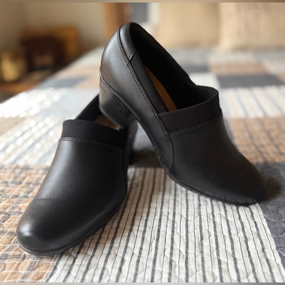 Clarks Shoes - Clarks Black Heeled Leather Slip On Clogs, Size 7, EUC
